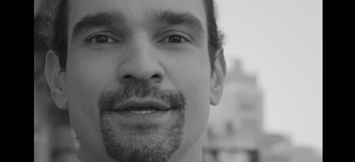 Geoffrey Beene Gives Back THE RUNNER video Starring Javier Muñoz, star of the Broadway musical Hamilton Geoffrey Beene Gives Back THE RUNNER video Starring Javier Muñoz, star of the Broadway musical Hamilton